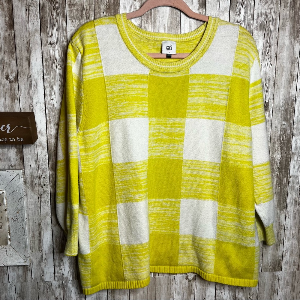 Women's Yellow and White Checkered‎ Picnic Sweater Large